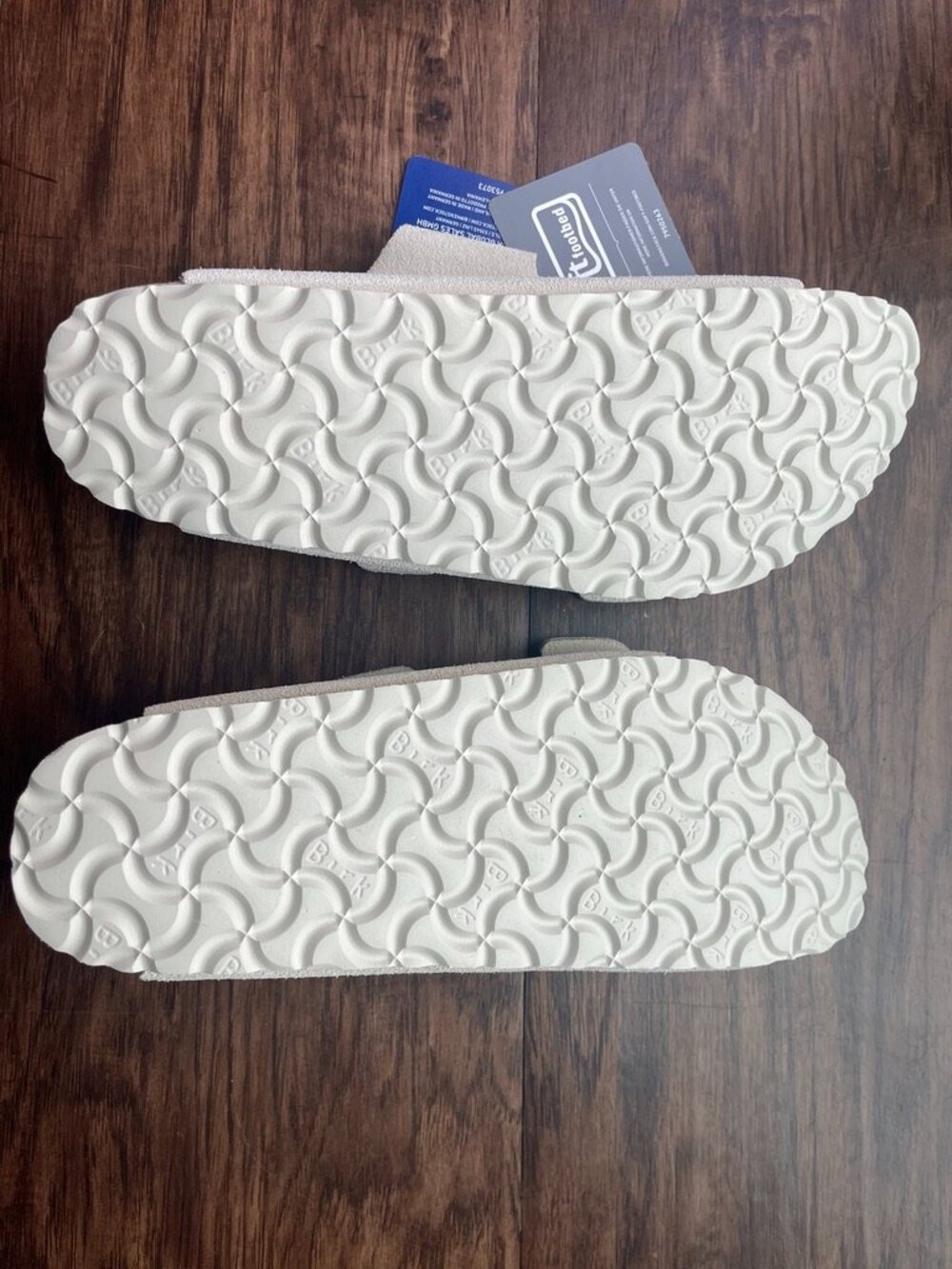 Arizona Birkenstock Sandals Antique White - Picture 4 of 7